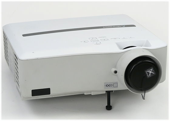 Mitsubishi LVP-XL2550U Beamer LCD 4000 ANSI/Lu unter 750 Stunden ohne FB